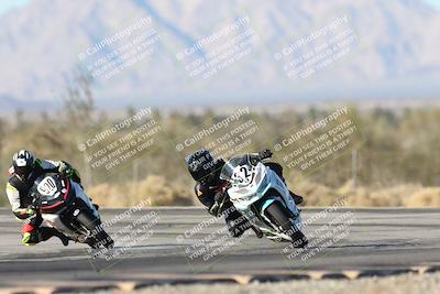 media/Dec-06-2025-CVMA (Sat) [[4a896cc04c]]/Race 9-500-400-350 Supersport/